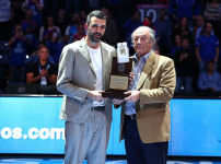 Krunoslav Simon’un 44 Numaralı Forması, Sinan Erdem Spor Salonu’ndaki Yerini Aldı...