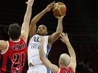 Anadolu Efes TED Kolej’i farklı geçti: 93-75