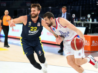 BSL: Anadolu Efes 85 - 72 Fenerbahçe Beko