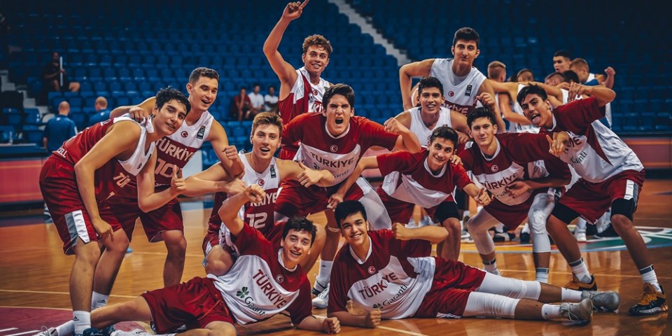 U16 Yıldız Erkek Milli Takımımız, Avrupa Şampiyonası’ndaki ilk galibiyetini Finlandiya’ya karşı aldı...